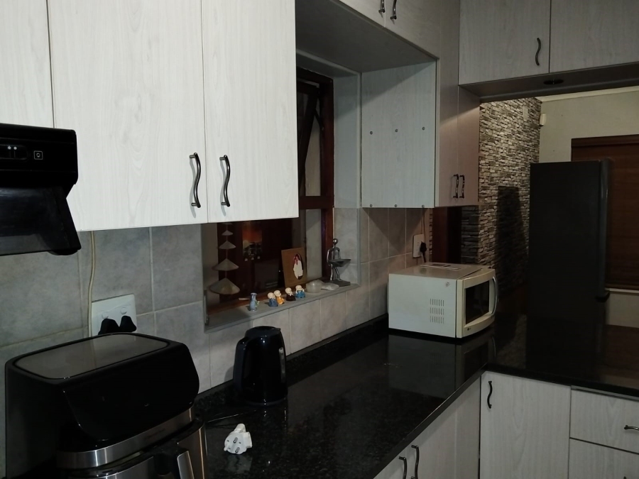 4 Bedroom Property for Sale in Bothasig Western Cape